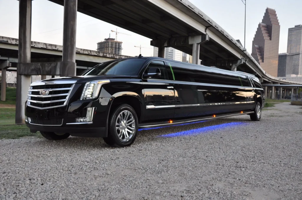 Airport SUV Limo in MN
