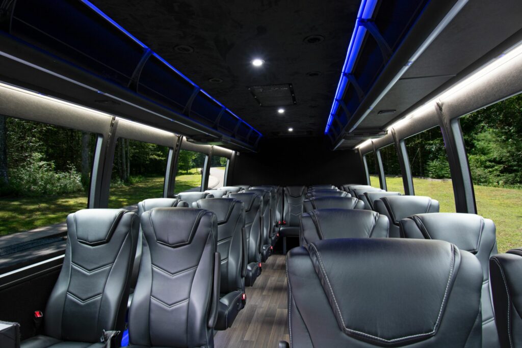 28 Passenger Bus – Group & Wedding Service St. Paul