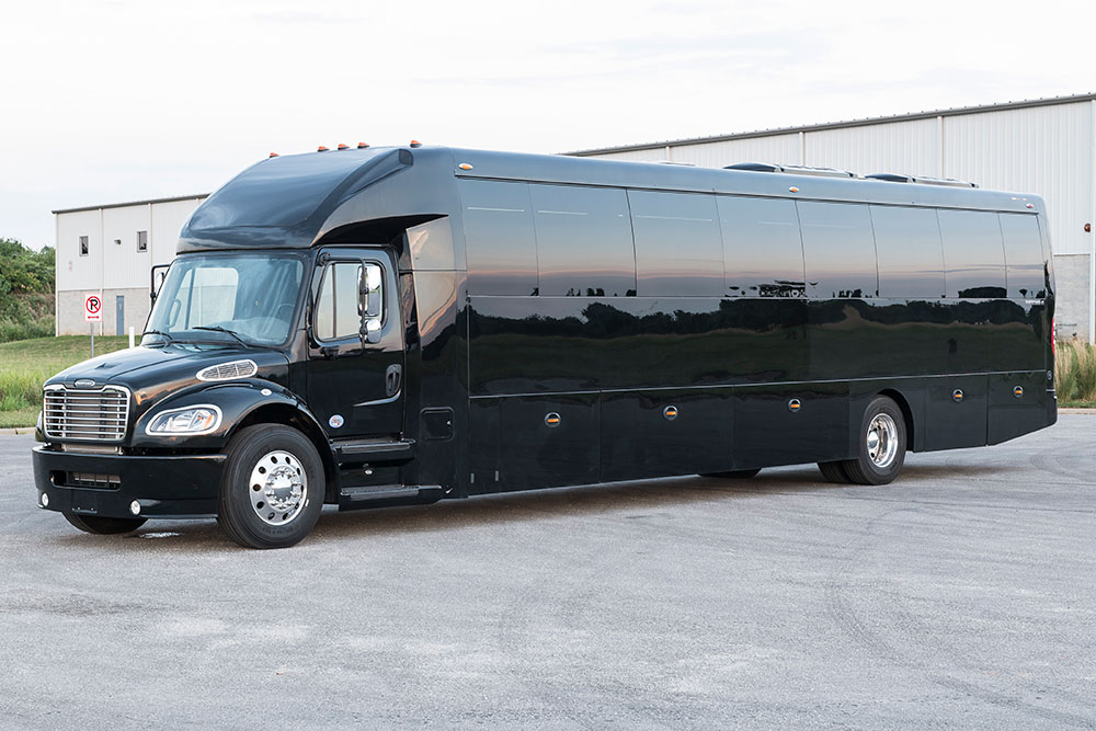 Executive Coach – Luxury Chauffeur Service Minneapolis St. Paul MSP