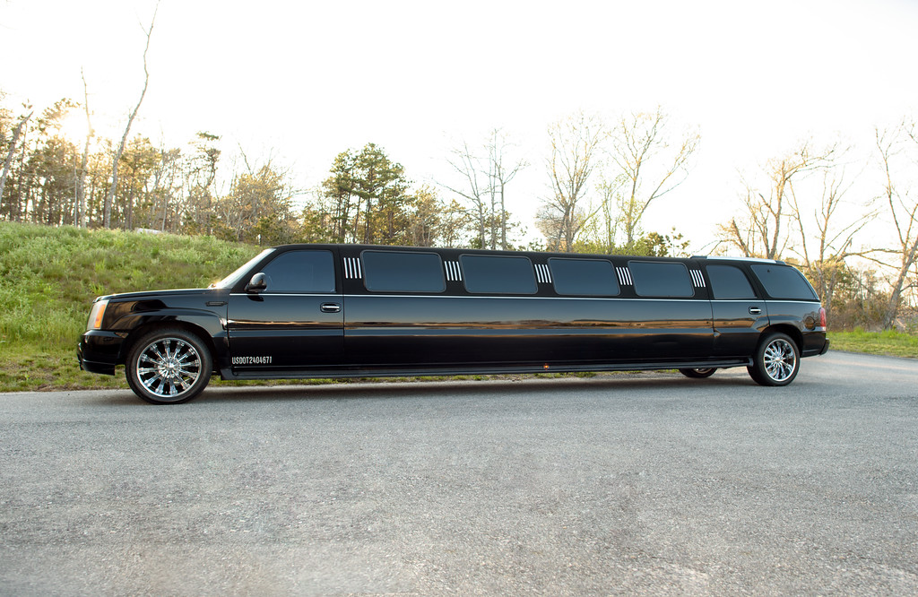 Stretch Escalade – Luxury Chauffeur Service Minneapolis St. Paul MSP